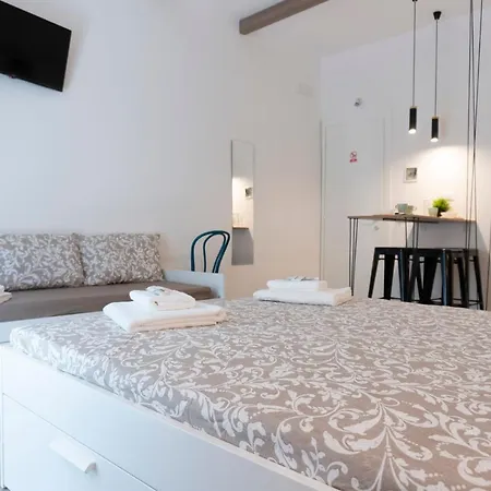 Carrettieri54 - Historic Center 아파트